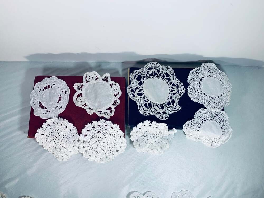 Vintage White small Grannycore Doilies assorted 8